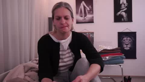little_heart_andreea online show from 02-20-25, 09:09