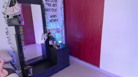 Snapshot of little_kayla_ chatting on 04-30-26, 02:34 kayla Instagram kayla 71082 online show from 04-30-26, 02:34