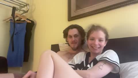 Snapshot of little_kiity_chloe chatting on 10-25-25, 05:48 Kitty Chloe and Tamer online show from 10-25-25, 05:48