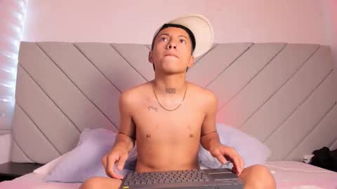 little_kris1 online show from 10-09-25, 12:14