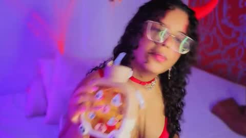 little_lilith_apple online show from 10-22-25, 07:57