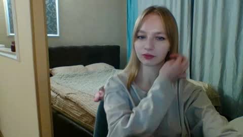 Snapshot of little_mariaa chatting on 10-19-25, 03:12 Maria online show from 10-19-25, 03:12