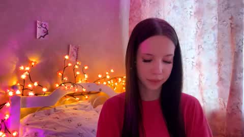 Snapshot of little_milou chatting on 10-20-25, 12:16 Milou online show from 10-20-25, 12:16