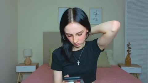 Snapshot of little_mollee chatting on 09-15-25, 08:31 little_mollee online show from 09-15-25, 08:31