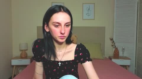 Snapshot of little_mollee chatting on 10-13-25, 08:53 little_mollee online show from 10-13-25, 08:53