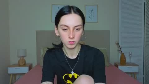 Snapshot of little_mollee chatting on 10-17-25, 09:06 little_mollee online show from 10-17-25, 09:06