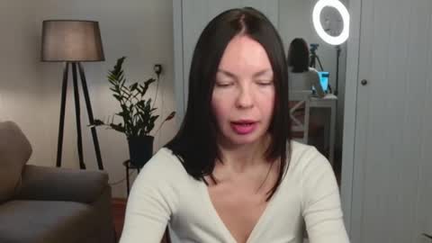 Nicole online show from 11-11-25, 12:05