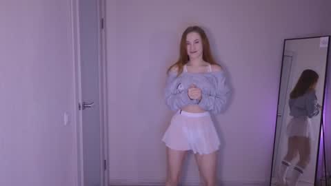 Snapshot of little_pretty_woman chatting on 12-01-24, 05:13 little_pretty_woman online show from 12-01-24, 05:13