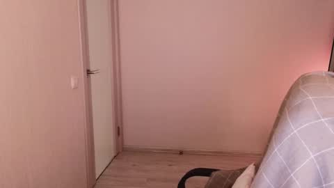 Snapshot of little_pretty_woman chatting on 09-25-25, 05:16 little_pretty_woman online show from 09-25-25, 05:16