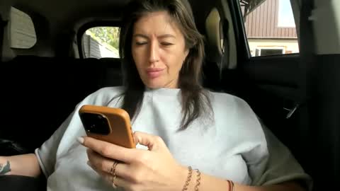 Snapshot of little_princess777 chatting on 05-12-26, 06:21 my Instagram online show from 05-12-26, 06:21