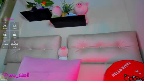 Snapshot of little_red_18 chatting on 11-14-25, 08:40 Eva online show from 11-14-25, 08:40