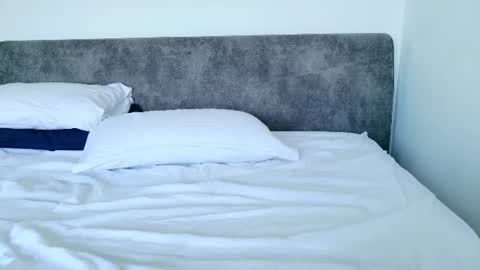 Snapshot of little_red_diamond chatting on 06-27-26, 12:22 hey im anna online show from 06-27-26, 12:22