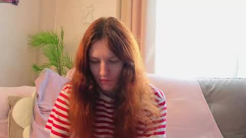 Snapshot of little_red_rosy chatting on 06-02-26, 04:25 Rosy online show from 06-02-26, 04:25