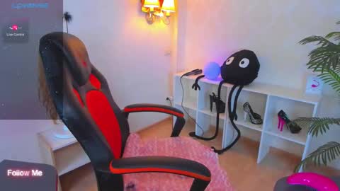 Snapshot of little_rockk chatting on 10-15-25, 04:23 little_rockk online show from 10-15-25, 04:23