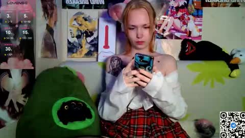 Snapshot of little_sugar_queen chatting on 02-24-26, 10:41 Akin online show from 02-24-26, 10:41
