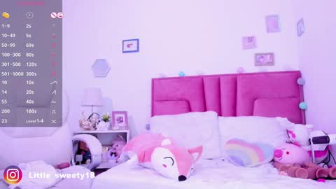 Snapshot of little_sweety_18_ chatting on 12-15-24, 03:45 Aliye online show from 12-15-24, 03:45