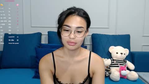 Kwan online show from 09-24-25, 01:25