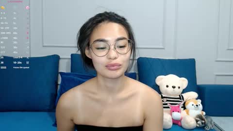 Kwan online show from 09-27-25, 02:55