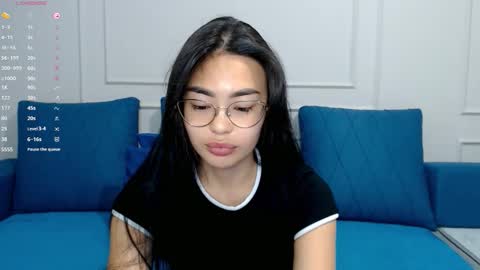 Kwan online show from 10-13-25, 04:18