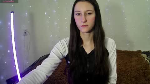 Snapshot of littleahwitch chatting on 03-05-25, 10:33 LittleAhWitch online show from 03-05-25, 10:33