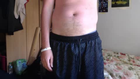 littlealien7 online show from 12-31-24, 05:44