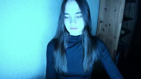 littleashleyy online show from 12-21-25, 12:40