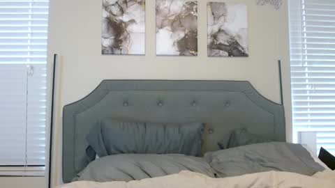 Snapshot of littlebearae chatting on 02-06-25, 12:22 Bea Rae online show from 02-06-25, 12:22