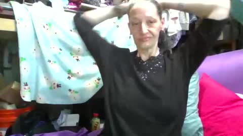 Snapshot of littlebigsquirt7945 chatting on 03-03-26, 08:20 Sady Jayne online show from 03-03-26, 08:20