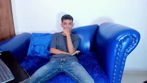 Snapshot of littlecum18 chatting on 07-01-26, 12:18 Pipe online show from 07-01-26, 12:18