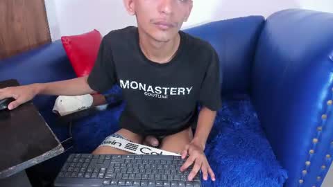 Snapshot of littlecum18 chatting on 07-22-26, 02:20 Pipe online show from 07-22-26, 02:20
