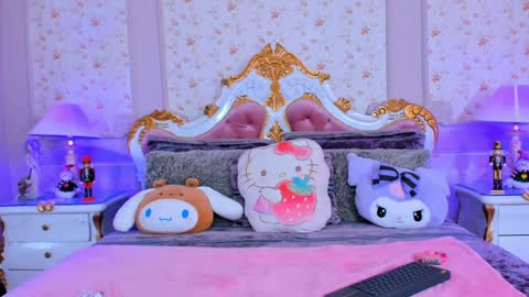 Snapshot of littlecuties chatting on 12-07-24, 03:47 Violet Alyson online show from 12-07-24, 03:47