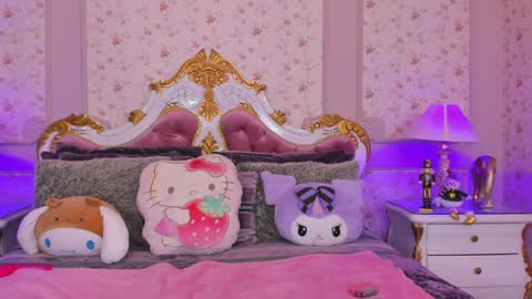 Snapshot of littlecuties chatting on 12-09-24, 04:34 Violet Alyson online show from 12-09-24, 04:34