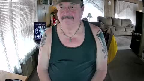 Snapshot of littled83057 chatting on 10-03-25, 05:43 Littled83057 online show from 10-03-25, 05:43