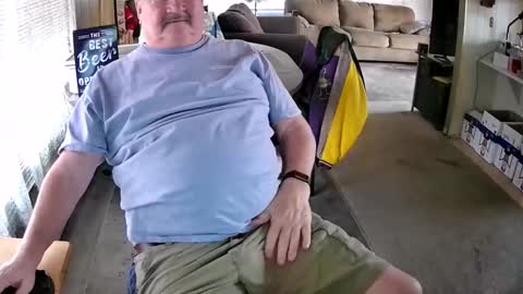 Littled83057 online show from 11-04-25, 08:30