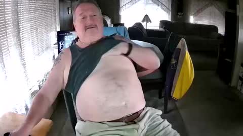 Littled83057 online show from 11-18-25, 07:18