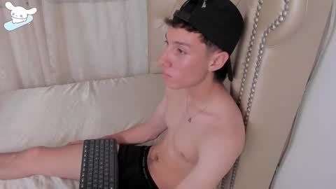 Snapshot of littledanny_ chatting on 10-04-25, 03:54 DANNY online show from 10-04-25, 03:54