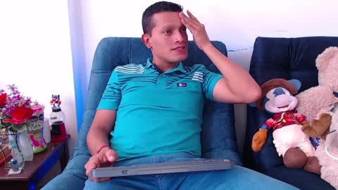 Manu online show from 04-06-26, 07:26