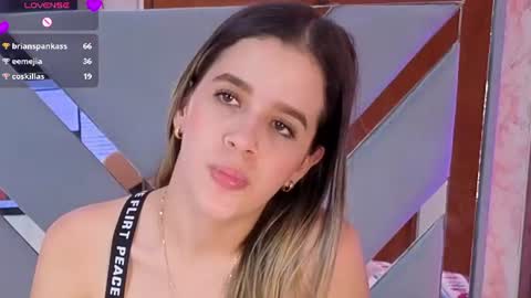 Snapshot of littlee_emily18 chatting on 07-28-26, 04:39 littlee_emily18 online show from 07-28-26, 04:39