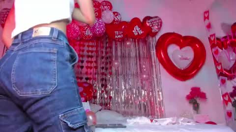 Snapshot of littlee_emma_ chatting on 02-15-25, 12:15 littlee_emma_ online show from 02-15-25, 12:15