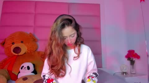 Snapshot of littlee_emma_ chatting on 02-27-25, 03:14 littlee_emma_ online show from 02-27-25, 03:14
