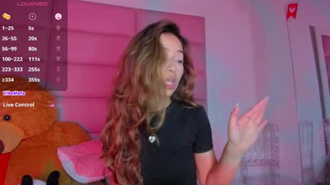 Snapshot of littlee_emma_ chatting on 03-09-25, 03:11 littlee_emma_ online show from 03-09-25, 03:11