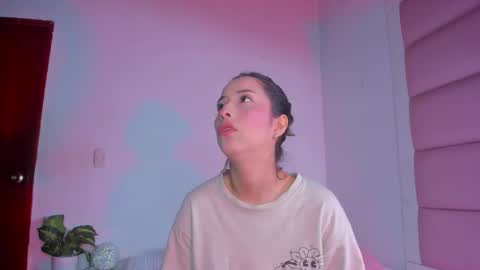 Snapshot of littlee_emma_ chatting on 10-02-25, 03:13 littlee_emma_ online show from 10-02-25, 03:13