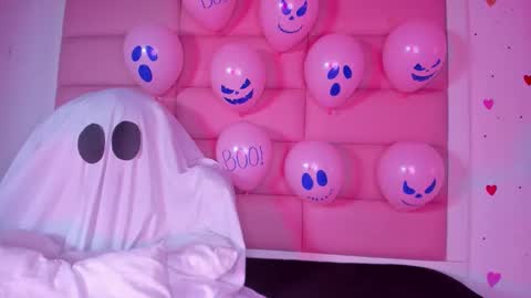 Snapshot of littlee_emma_ chatting on 10-12-25, 03:16 littlee_emma_ online show from 10-12-25, 03:16