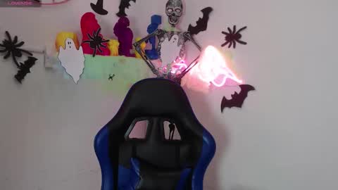 Angel  online show from 10-31-25, 09:05