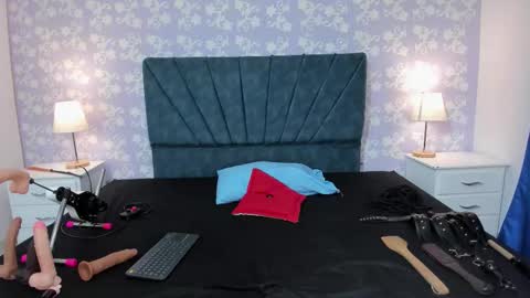 Snapshot of littlekloe_ chatting on 10-14-25, 07:58 Litllekloe online show from 10-14-25, 07:58