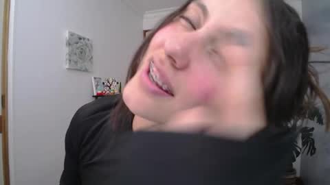 Laksmi online show from 04-24-26, 10:12