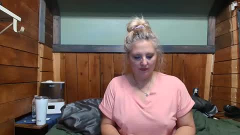 lisanixs online show from 05-14-26, 06:37