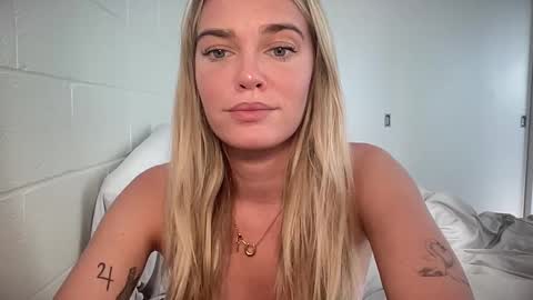 Marciabrady online show from 02-14-25, 02:07