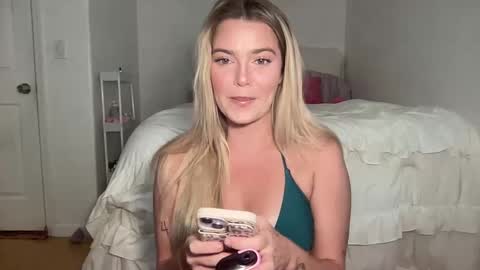 Marciabrady online show from 09-18-25, 07:38