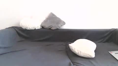 Snapshot of littlemonster_999 chatting on 10-27-25, 10:52 Anna online show from 10-27-25, 10:52